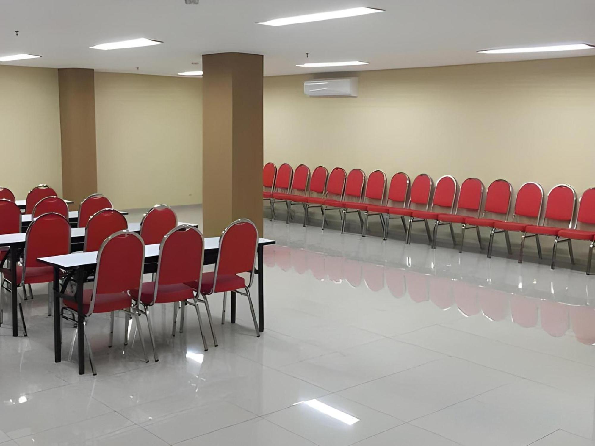 Hotel Super Oyo Townhouse Oak Fiducia 3*