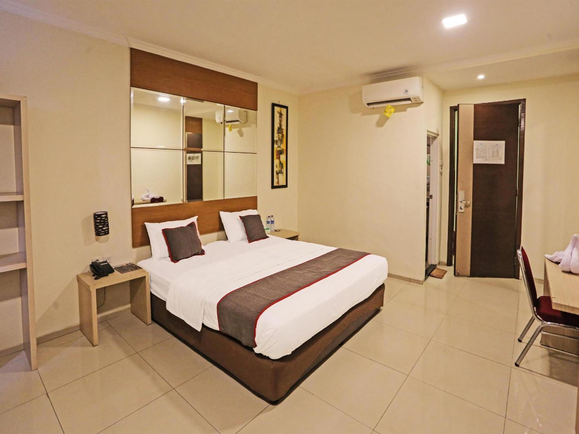 Super Oyo Townhouse Oak Fiducia 3*