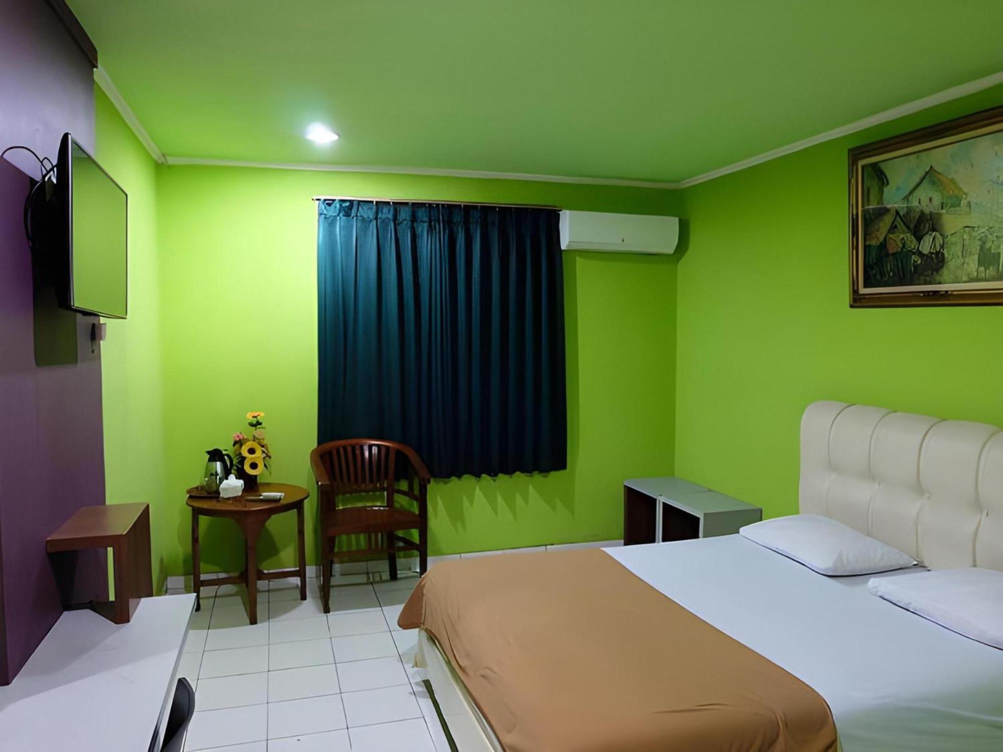 Super Oyo Townhouse Oak Fiducia 3* Serpong