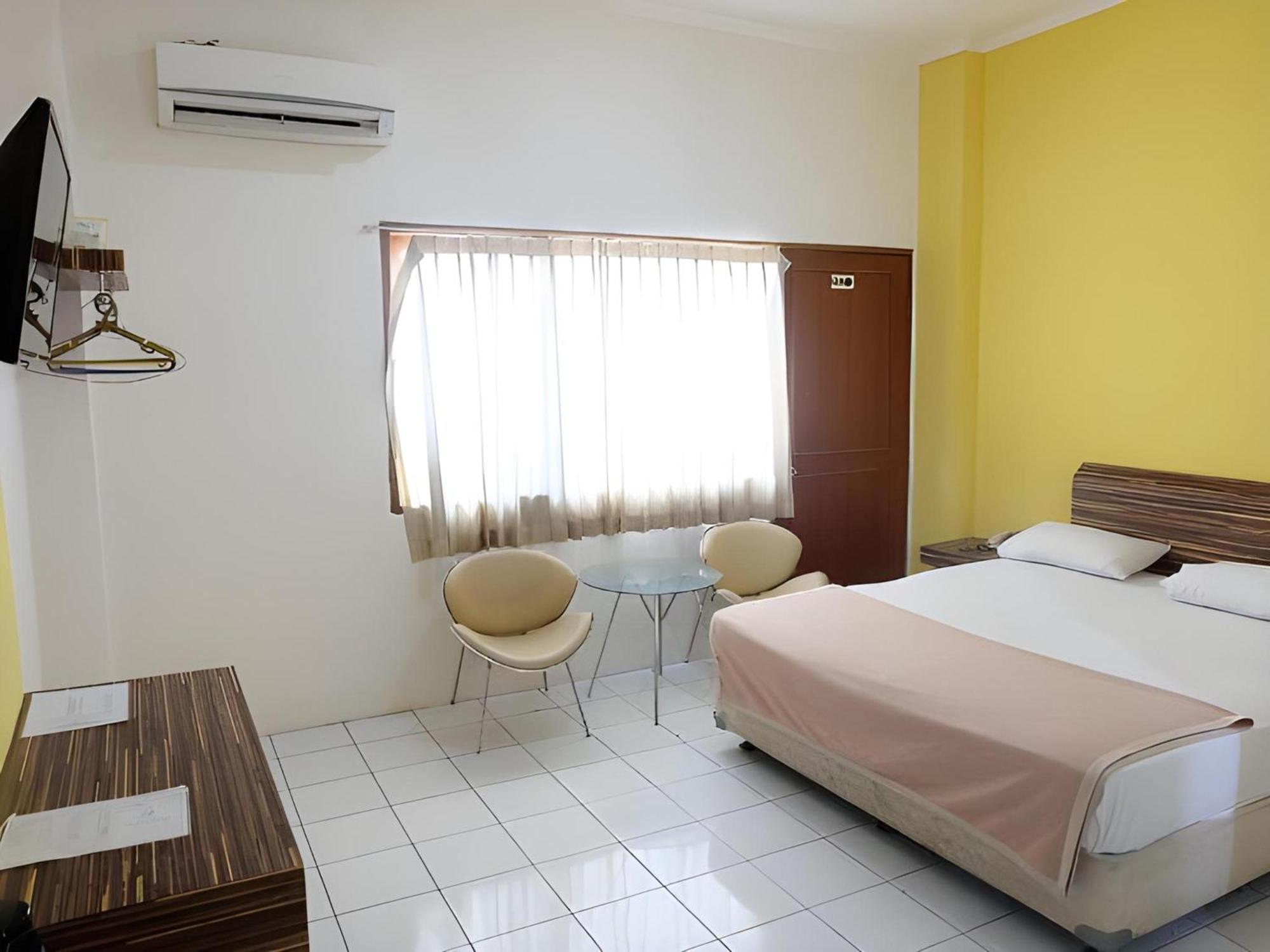 Super Oyo Townhouse Oak Fiducia Hotel