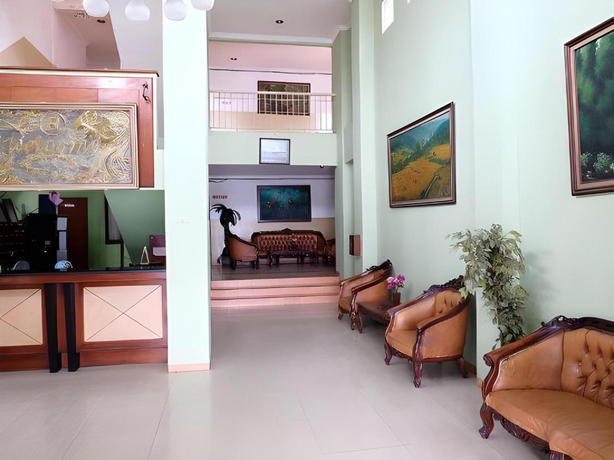 Super Oyo Townhouse Oak Fiducia